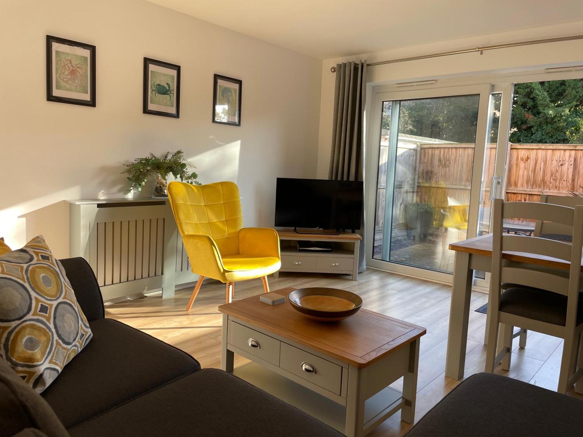The Seagull, With Driveway And Patio Garden Villa Whitstable Exterior photo