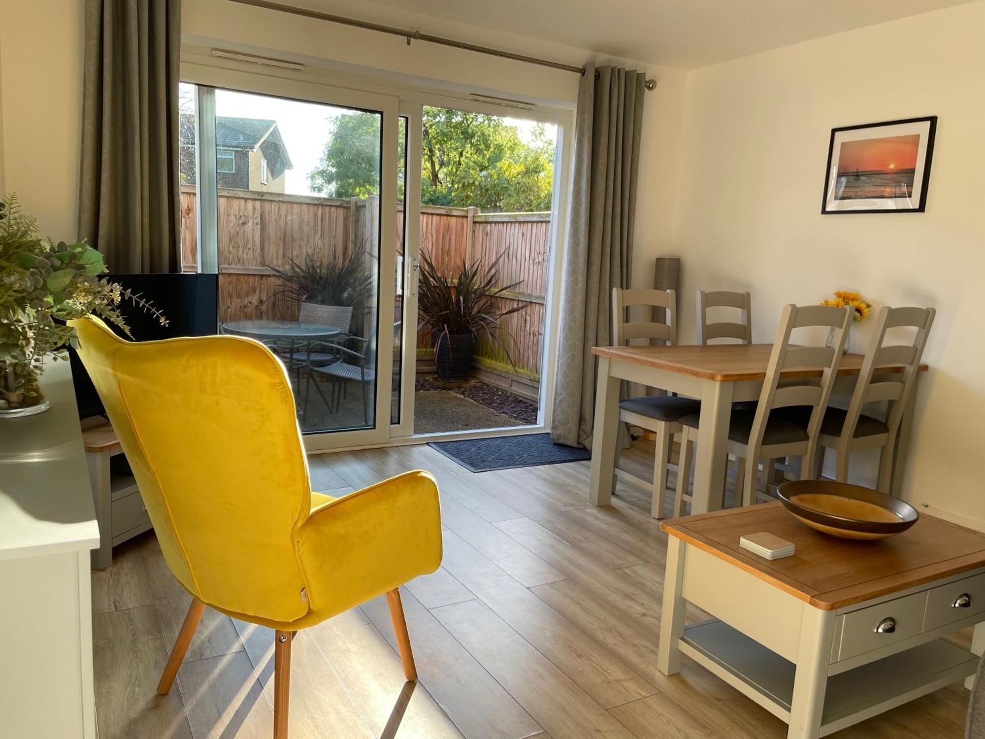 The Seagull, With Driveway And Patio Garden Villa Whitstable Exterior photo